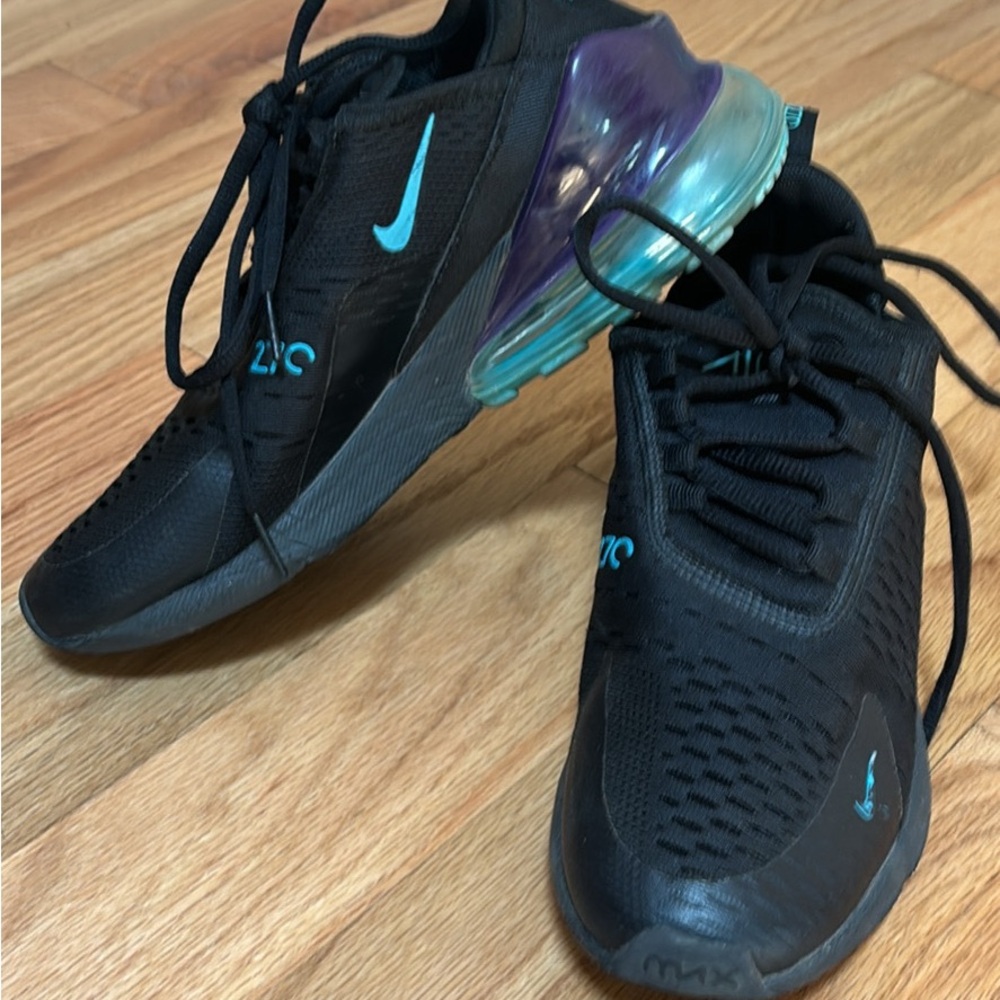Nike 270
